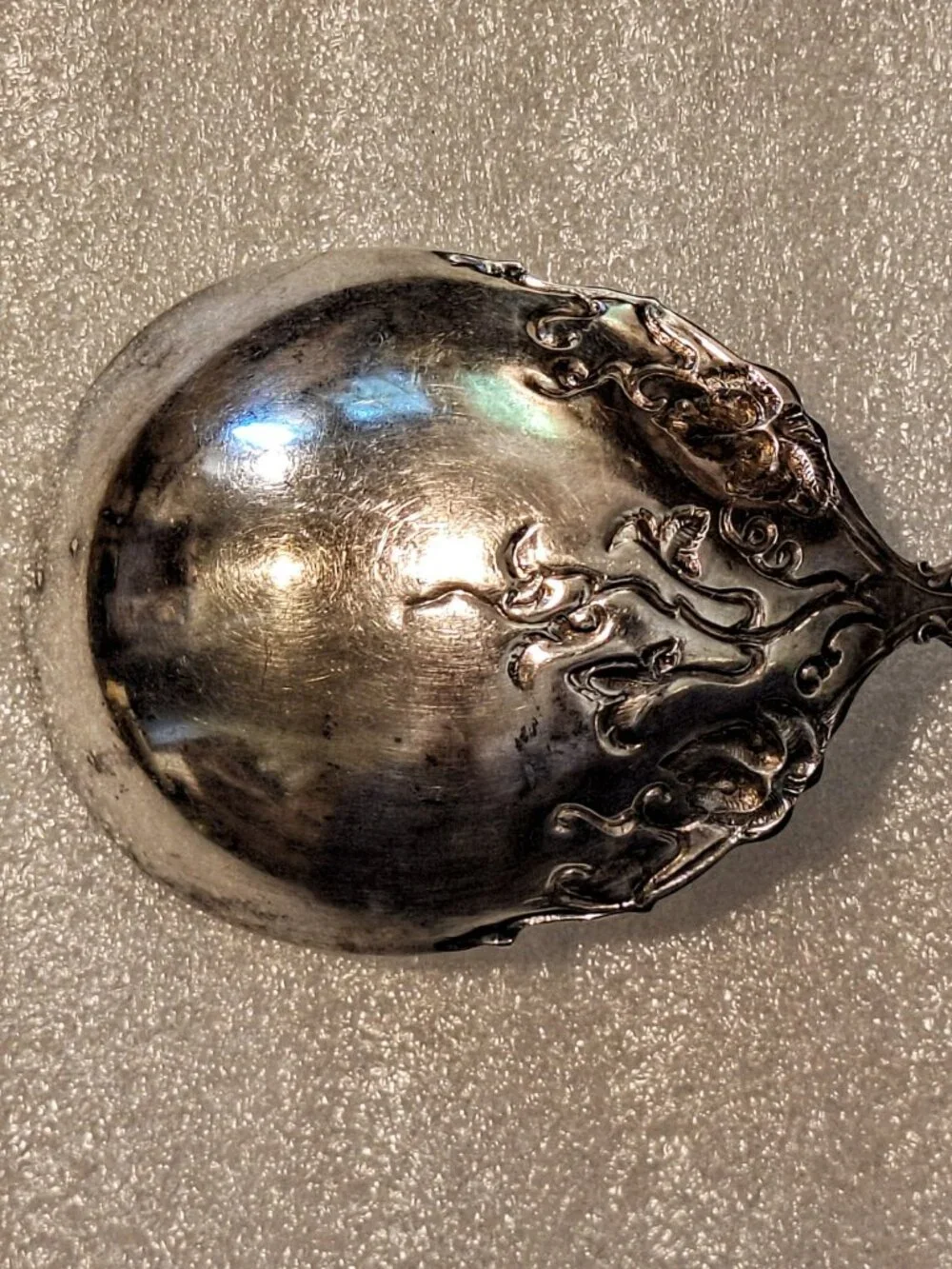 1847 Rogers Brothers 3X Silver-plated Grapevine Pattern Berry Spoon